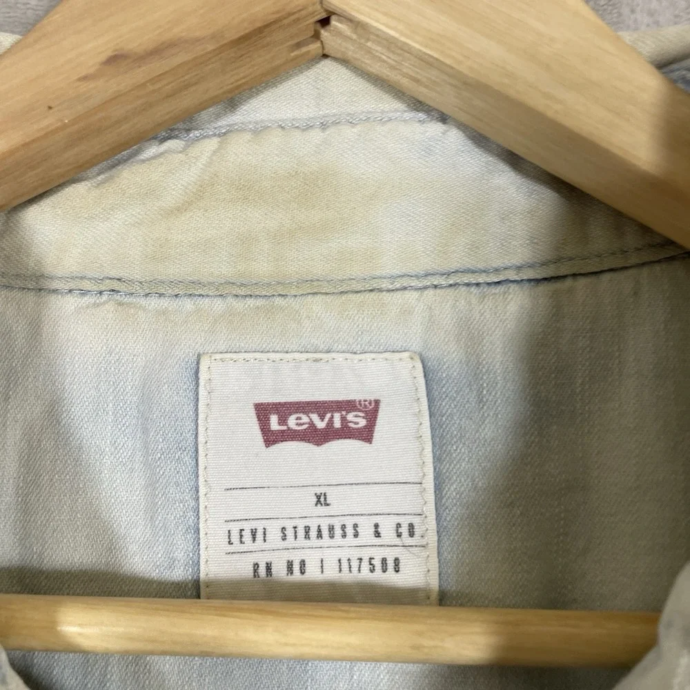 Vintage Levis Shirt Mens XL Blue Denim Jean Metal Button Up Faded Utility Work